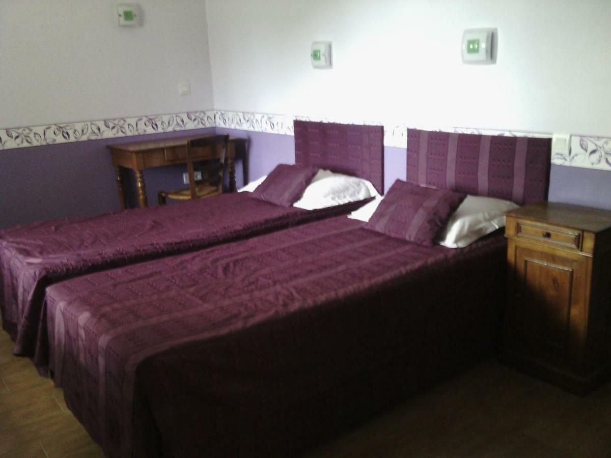 Bed and Breakfast La Roche Saint-Etienne-en-Cogles Exterior foto