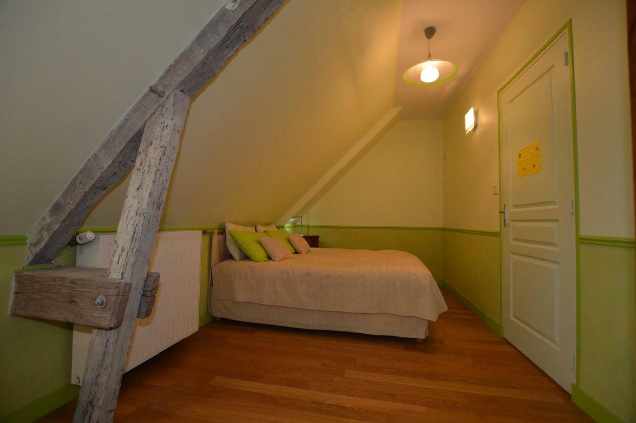 Bed and Breakfast La Roche Saint-Etienne-en-Cogles Exterior foto